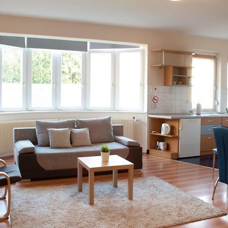 Titan Apartman Gyula Εξωτερικό φωτογραφία