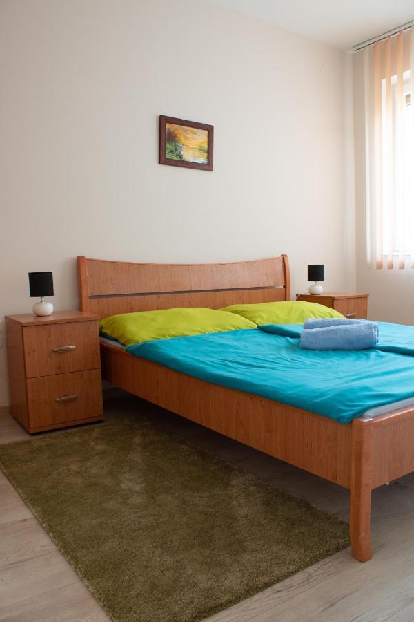 Titan Apartman Gyula Εξωτερικό φωτογραφία