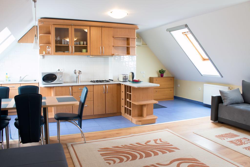 Titan Apartman Gyula Εξωτερικό φωτογραφία
